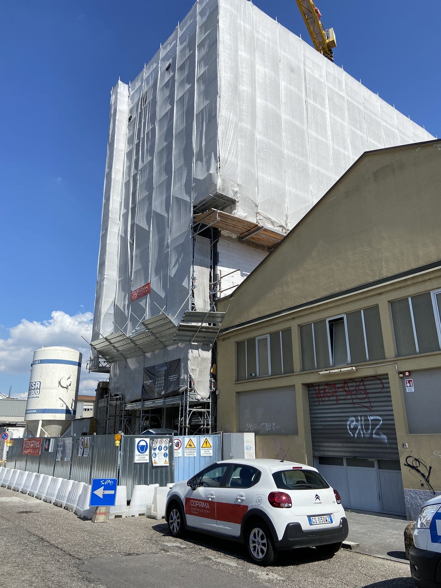 Via Boncompagni — Facciata e cantiere